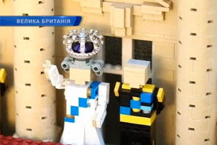 Создана драгоценная корона британской королевы из детского конструктора