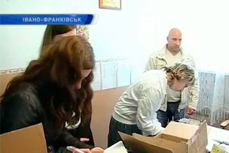 В Ивано-Франковске открыли библиотеку для бездомных