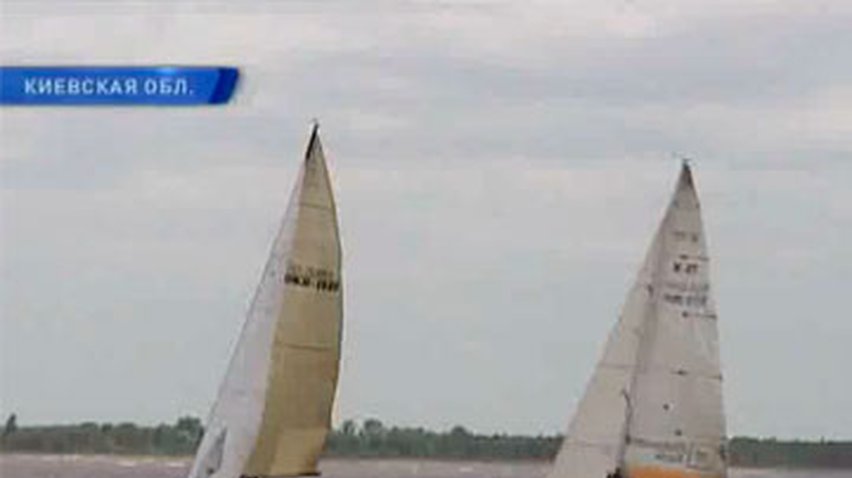 На Киевском море стартовала регата "Виндмастер-2012"