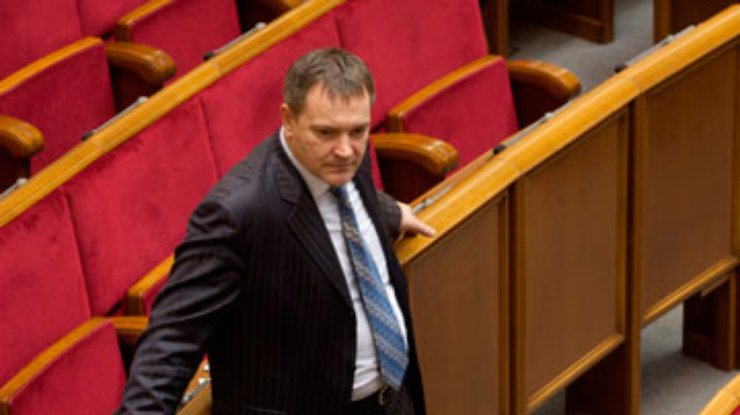 Колесниченко говорит, что к законопроекту о языках вернутся через неделю