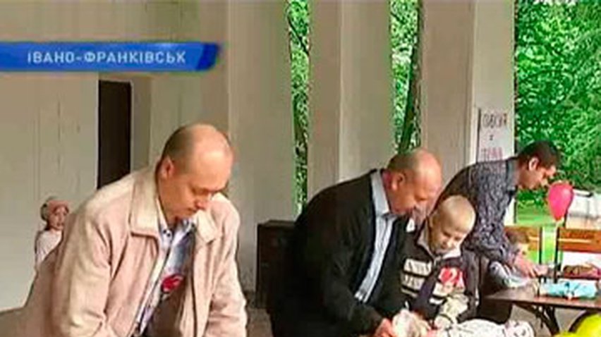 В Ивано-Франковске определили лучшего отца Прикарпатья