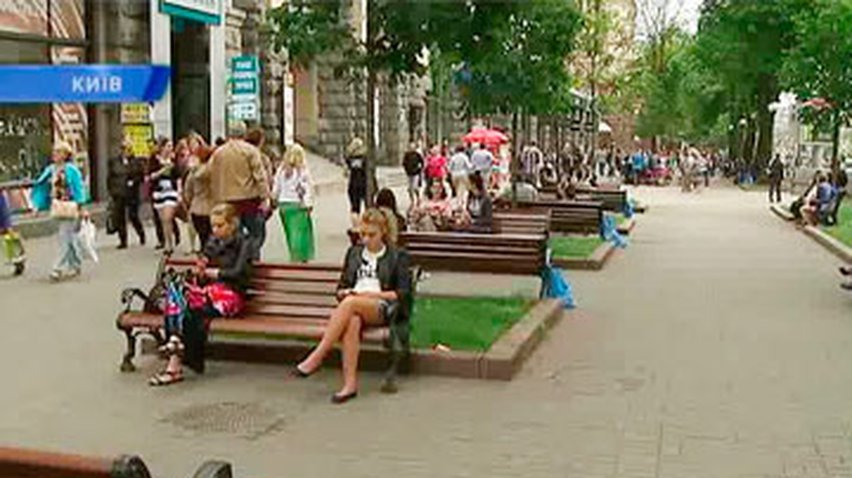 Столичные власти убрали из города все бетонные урны