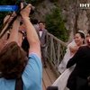 15 китайских пар поженились в самом красивом замке Германии