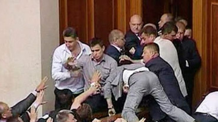 Зеркало.az: Драка из-за языка