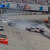 Этап гонок NASCAR омрачился массовой аварией