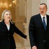 Клинтон просит Баку соблюдать права человека