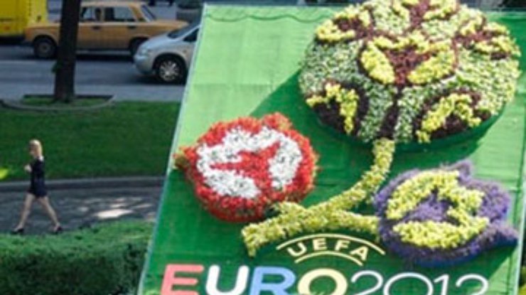 Туристы оставили во Львове 9 миллионов гривен за первые дни Евро-2012