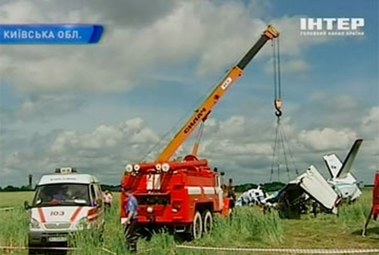Под Киевом разбился самолет с парашютистами