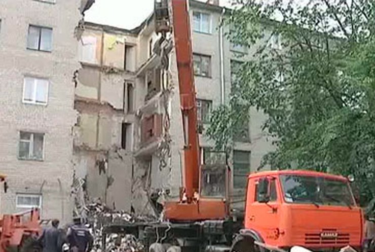 По факту обрушения дома в Луцке возбудили уголовное дело