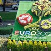 Во Львове перед матчем улицы моют шампунем