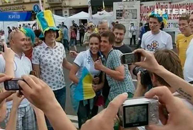 Фан-зона в Киеве собрала рекордное количество футбольных болельщиков