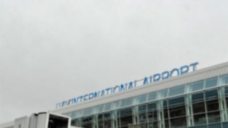 Львовский аэропорт ожидает прибытия 120 самолетов с фанатами Евро-2012