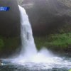 Американские скейтбордист и байдарочник спустились с 30-метрового водопада