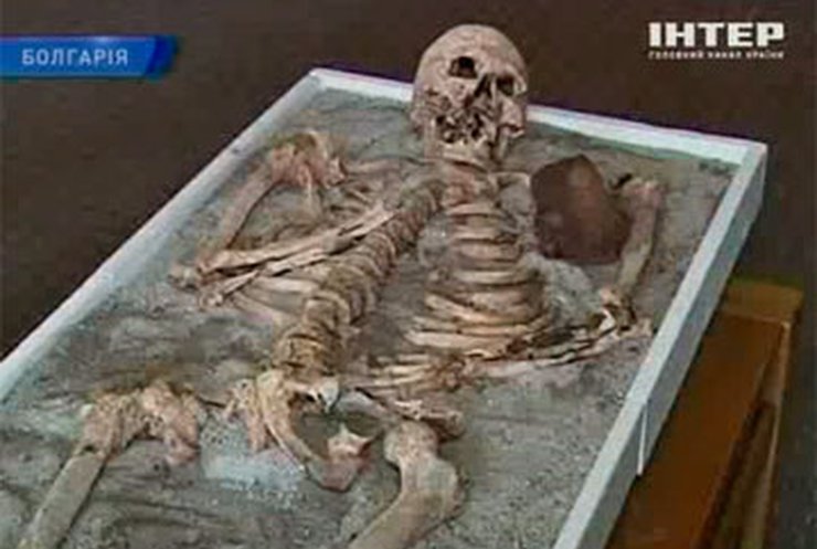 В Болгарии открылась выставка скелетов вампиров