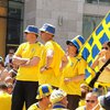 Киев начали покидать шведские болельщики