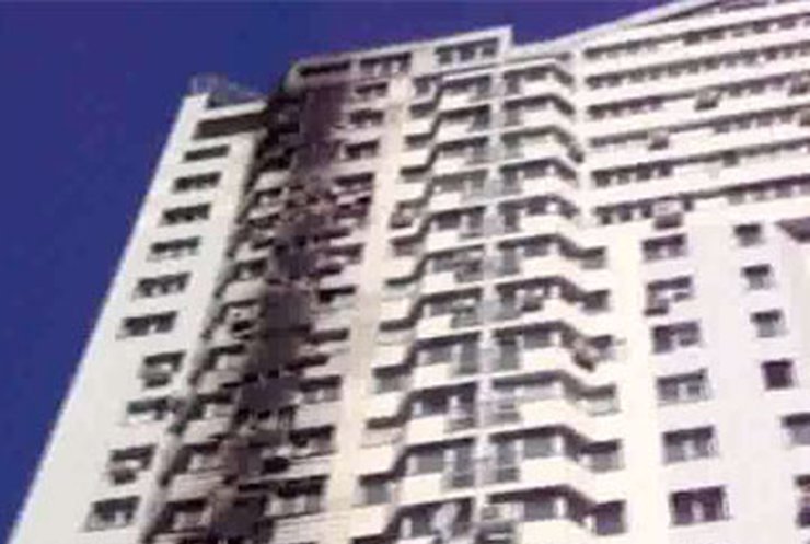Во время пожара в Киеве сгорела новостройка