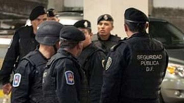 В Мексике несколько банков забросали гранатами: Есть раненые