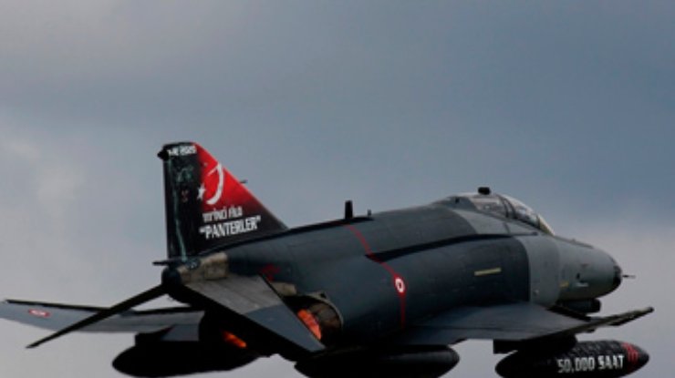 Турция: Сирия сбила самолет в международном воздушном пространстве