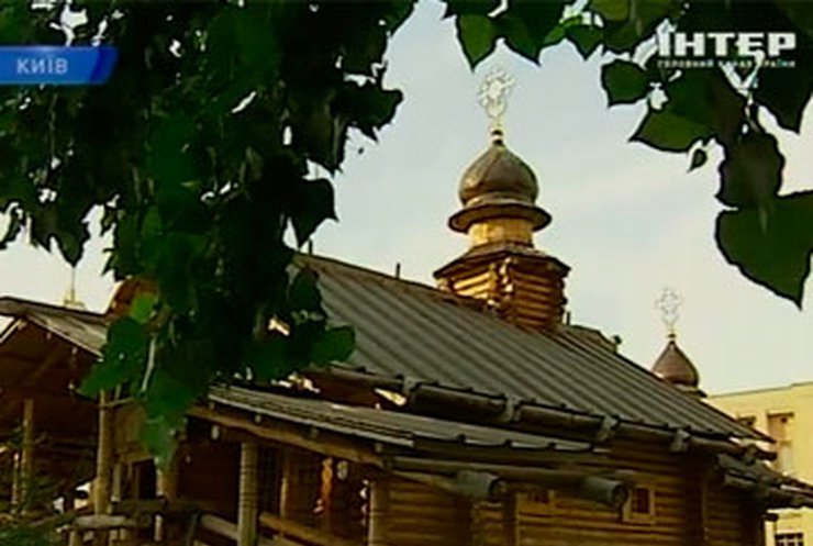 В Киеве из храма Святителя Николая украли уникальную икону 17 века