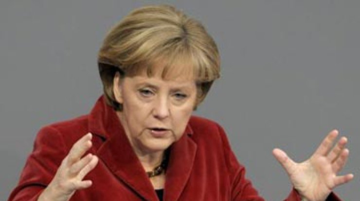 Меркель не уступает в вопросе об общих облигациях ЕС