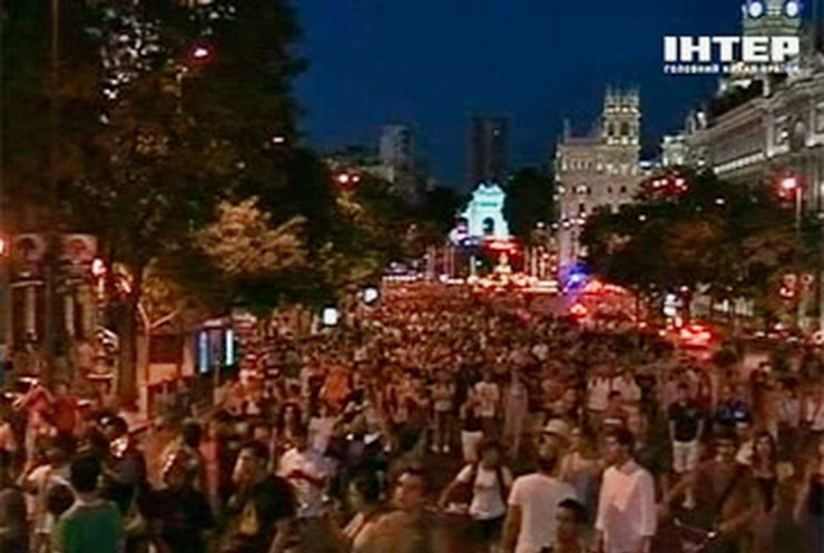 В Мадриде на улицы вышло более тысячи протестующих