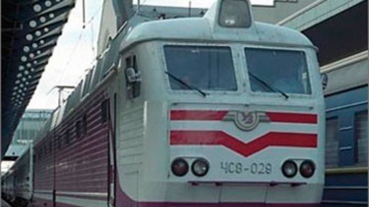 Несколько поездов не могут добраться в Крым: пропало электричество
