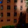 В Нью-Йорке случайный прохожий поймал девочку, выпавшую из 3 этажа