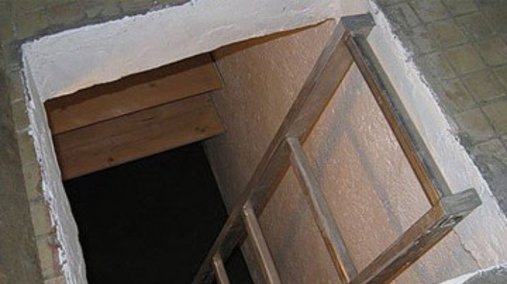 Пожилая женщина задохнулась в погребе в Житомирской области