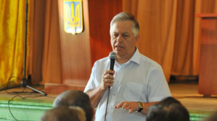 Симоненко раскритиковал Тигипко за "нереальные и абсурдные" инициатитвы