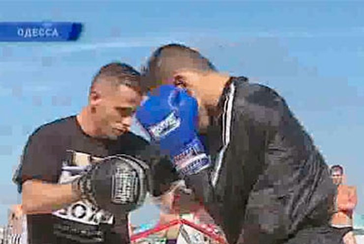 Завтра за титул по версии WBO сразятся Вячеслав Узелков и Мохамед Белкасем
