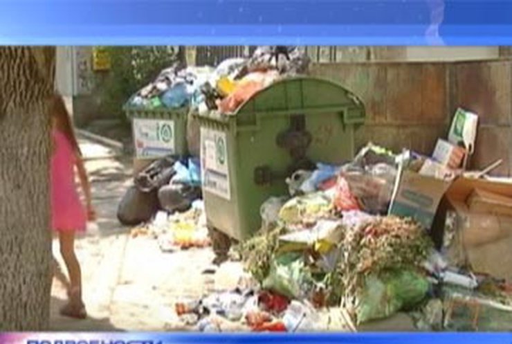 Крымские города страдают от неоперативной уборки мусора