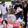 Кристиан Бейл побывал на месте трагедии около Денвера и пообщался с жертвами стрельбы