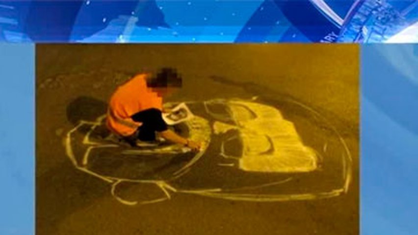 В Екатеринбурге коммунальщики залатали "художественные" ямы на дорогах