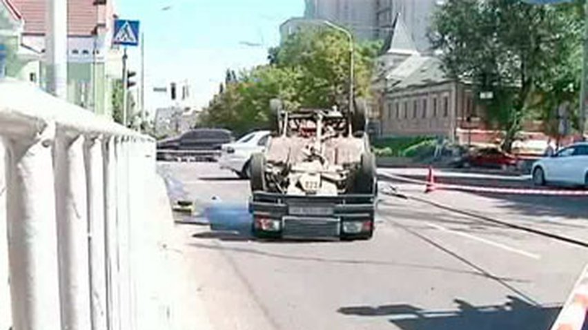 Двое пострадавших в днепропетровском ДТП все еще находятся в реанимации