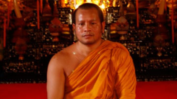 Граждан Таиланда призвали спасти буддийских монахов от ожирения