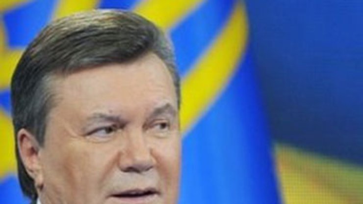 Янукович вызвал интеллигенцию в Крым обсуждать языковой закон