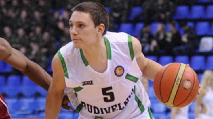 "Донецк" подписал двух игроков "Будивельника"