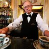 Итальянский официант подал 12-миллионную чашку кофе