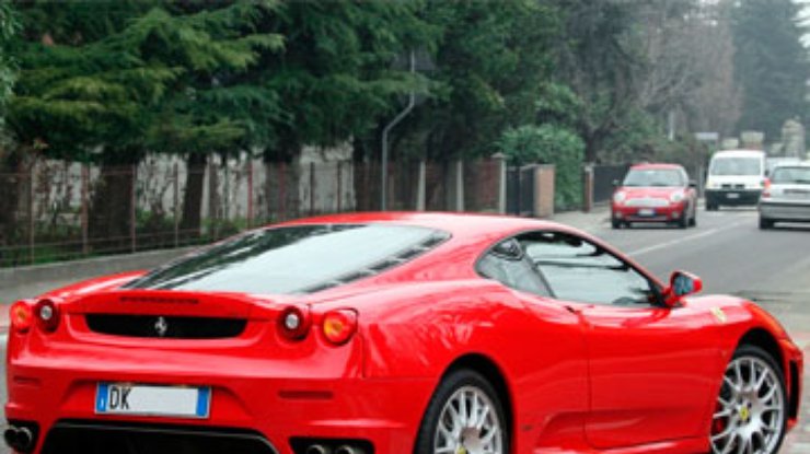 Итальянцы не хотят покупать Ferrari и Maserati