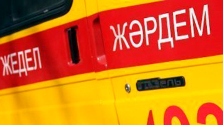 В Казахстане "КамАЗ" въехал в автобус: Погибли 15 человек