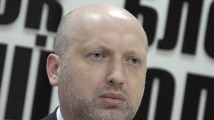 Турчинов допускает, что слабых оппозиционеров выкинут из списка