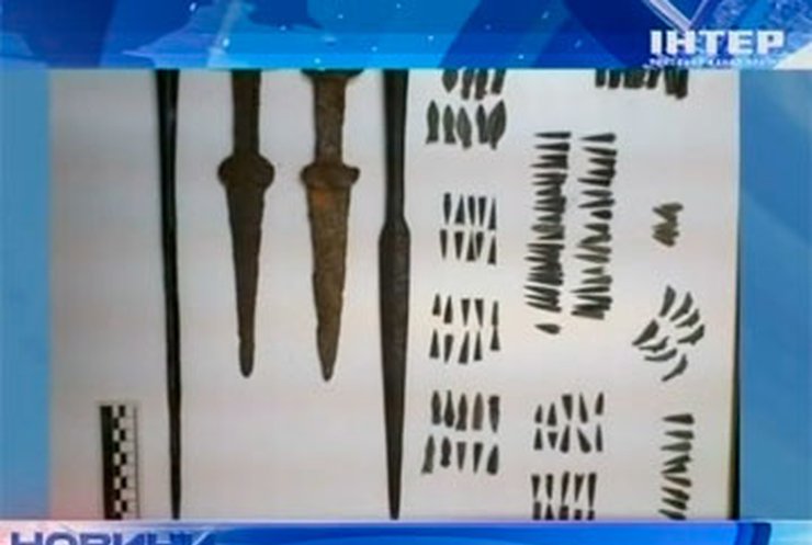 Харьковчанку задержали с крупной партией исторических ценностей