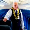 Американский стюард завершит свою 63-летнюю карьеру в небе