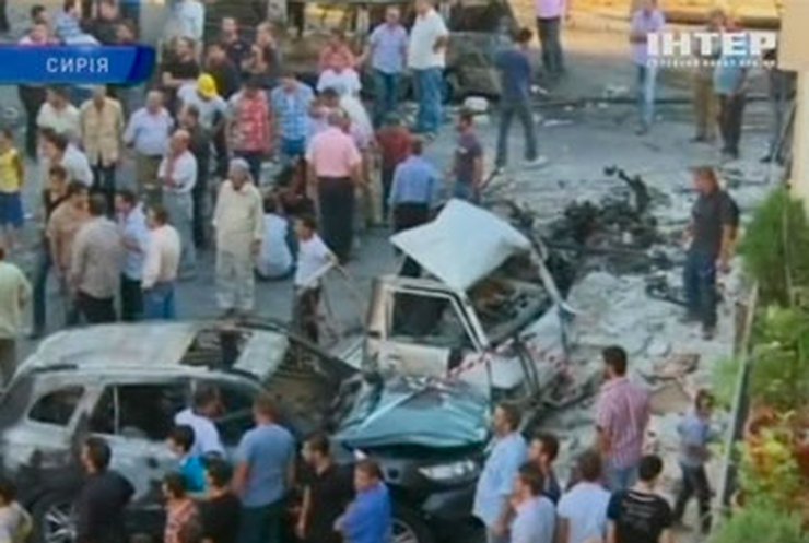 Во время похоронной процессии в столице Сирии взорвали автомобиль