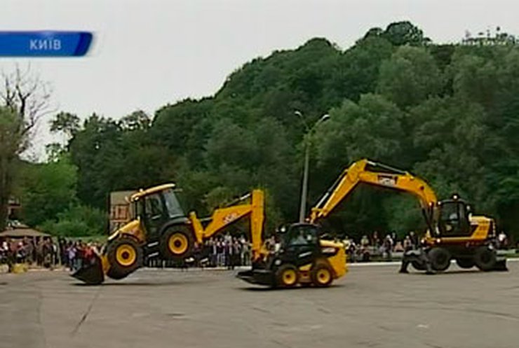 Водители "Киевводоканала" на соревнованиях показали свое мастерство