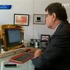 Французская компания презентовала компьютер с позолоченным монитором