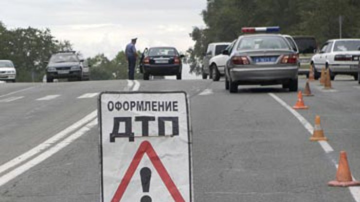 В ДТП на Черкасчине погибла женщина, еще 5 человек пострадали
