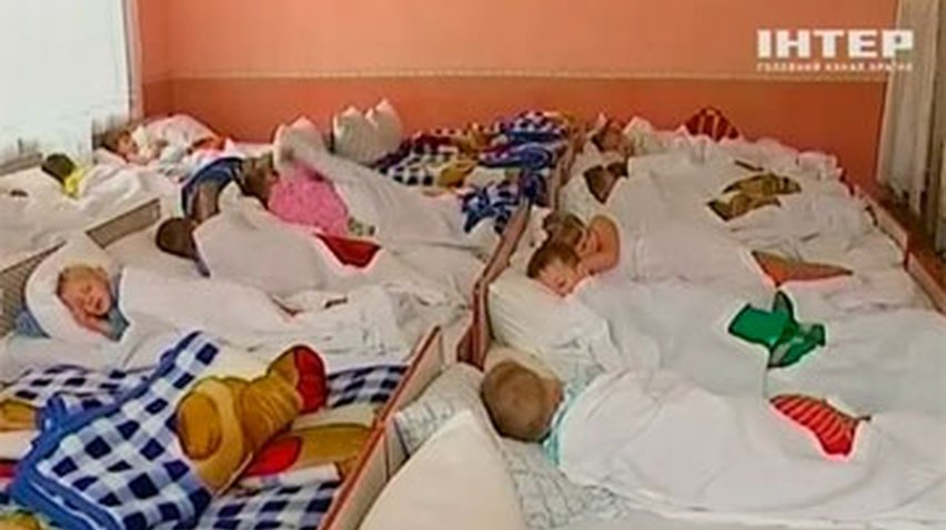 Жители села на Прикарпатье собрали деньги на детсад