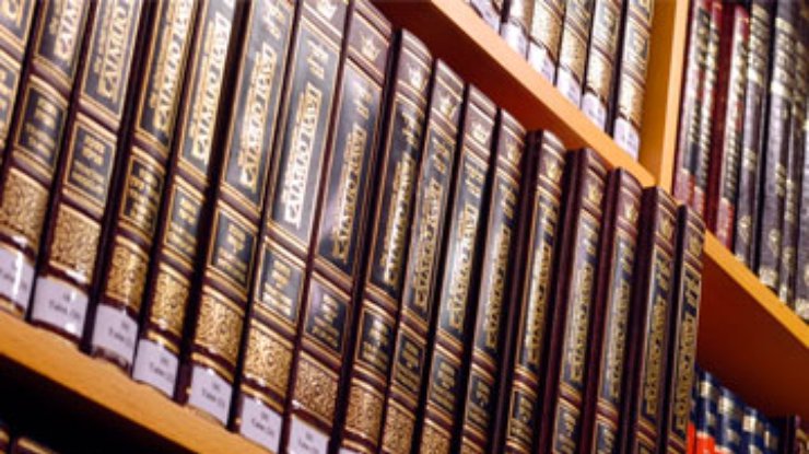 Японец за полгода украл из библиотек почти 900 книг