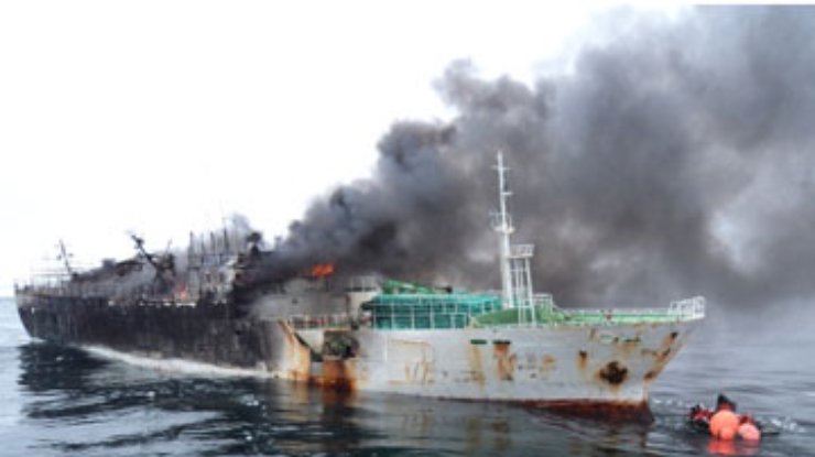 Украинский корабль спас 43-х иностранцев